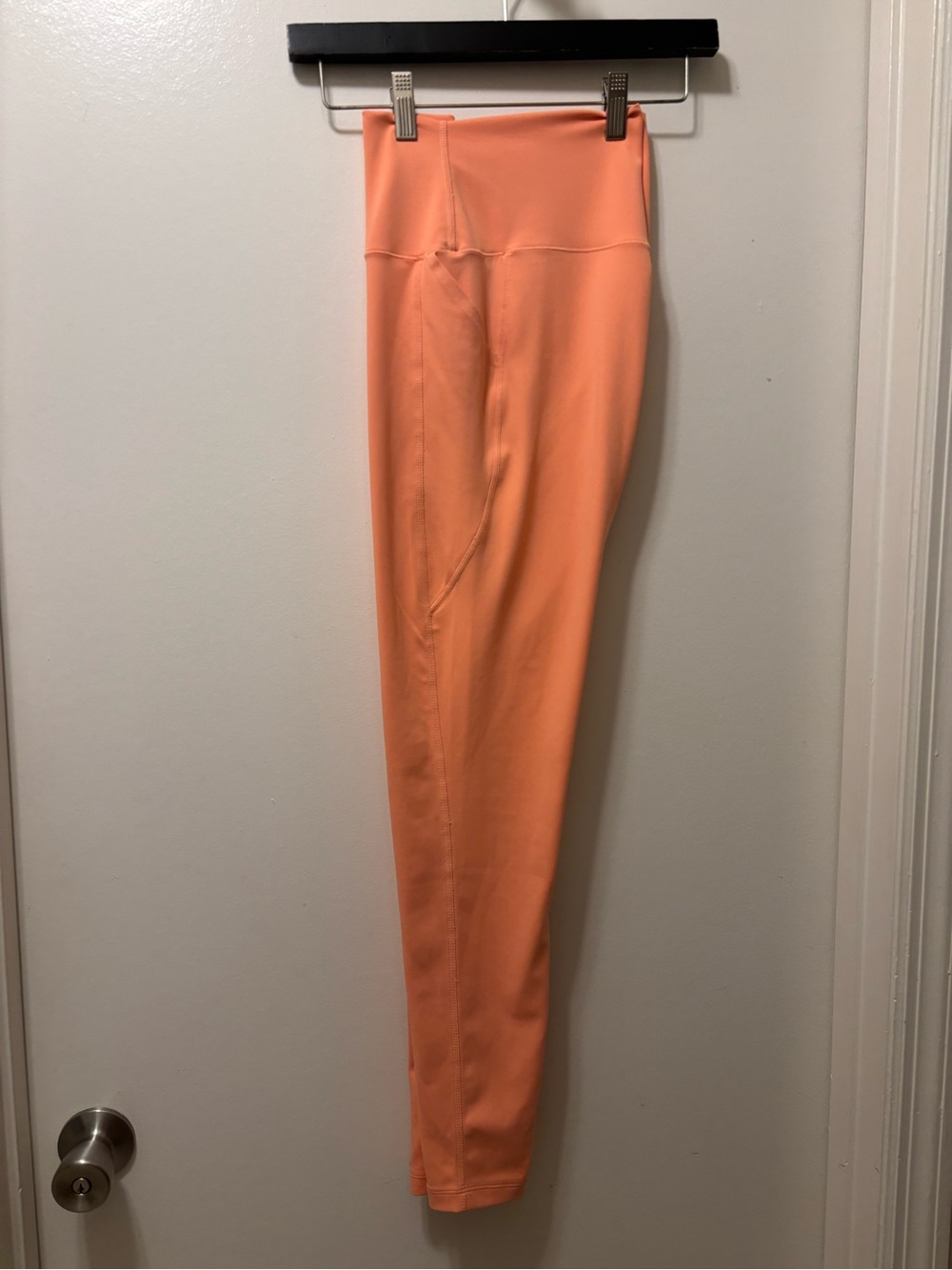 Uniqlo woman’s Peach-Orange High Waist Leggings